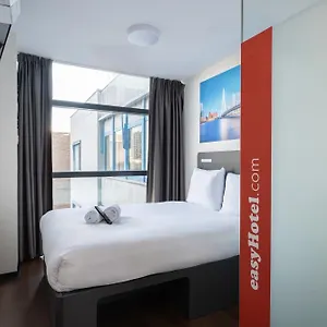 Отель Easyhotel Centre
